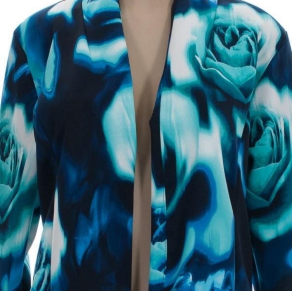 Brand New 2 peice Rose effect jogger - Picture 4 of 4